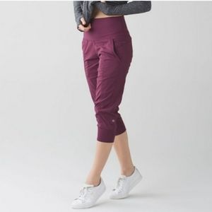 Purple berry colored lululemon joggers size 6